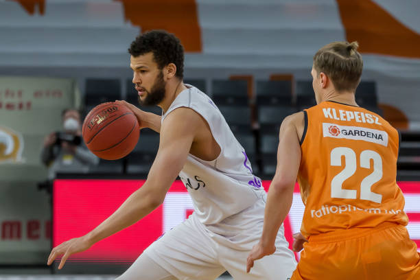 了微妙局面 了微妙局面